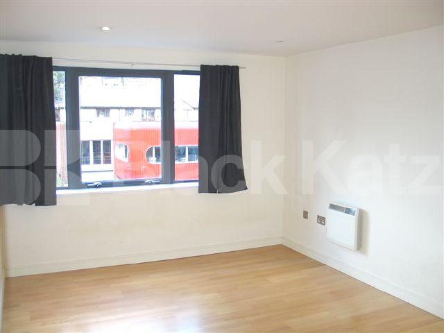			GREAT LOCATION!, 2 Bedroom, 1 bath, 1 reception Flat			 William Road, EUSTON